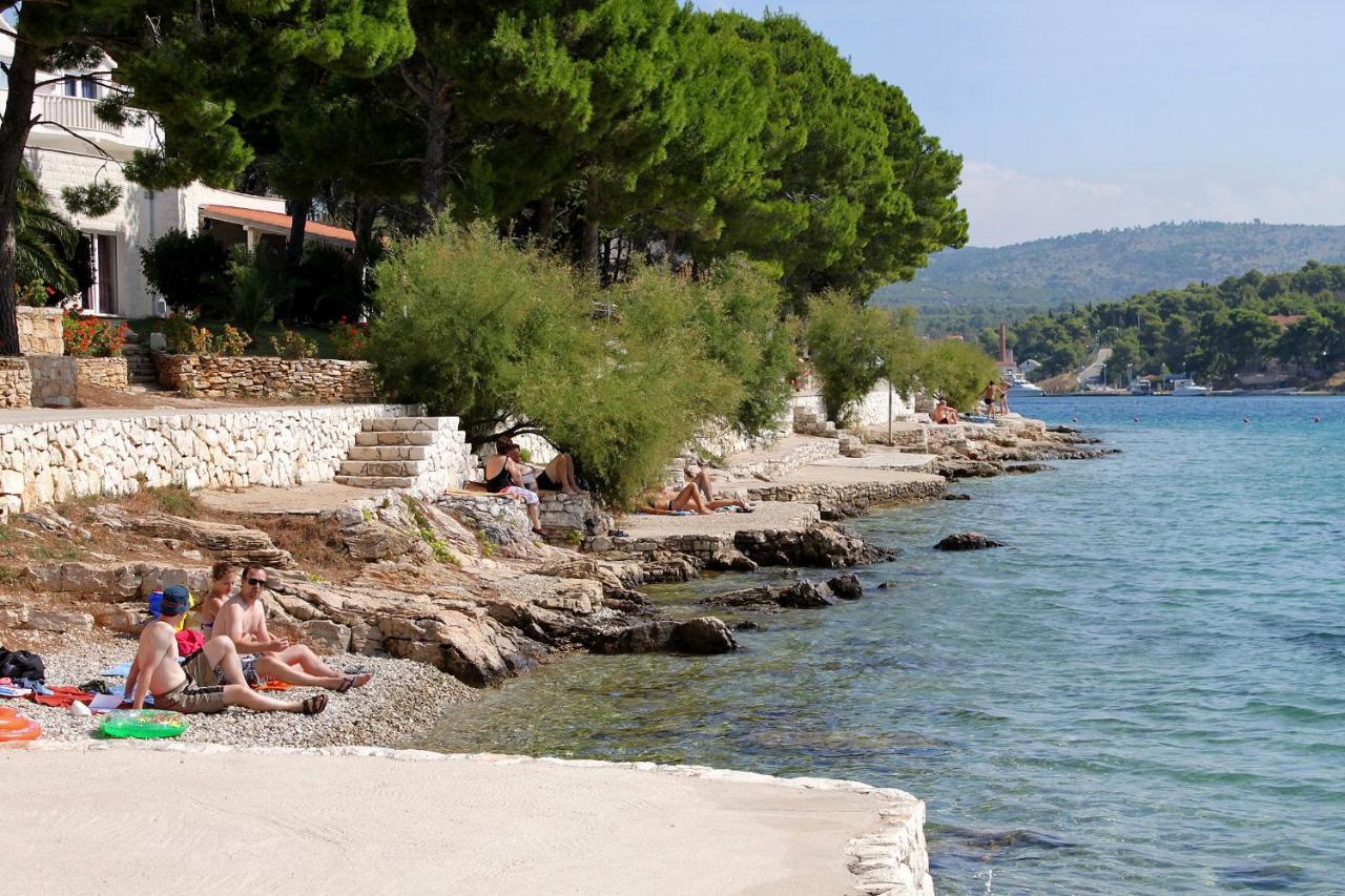 Apartments By The Sea Bobovisca Na Moru, Brac - 5682 Ложишча Экстерьер фото